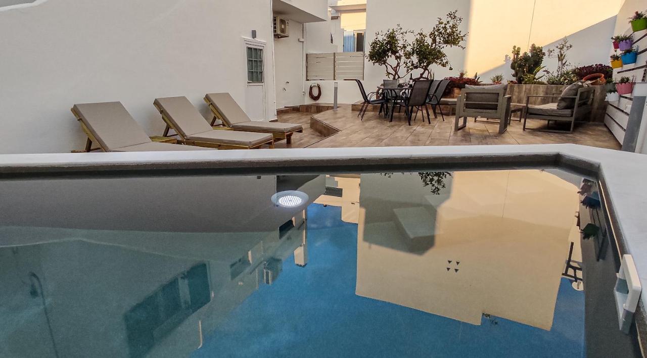 Colors In Naousa - House For 6 People In The City Of Naousa Paros Villa Exterior photo