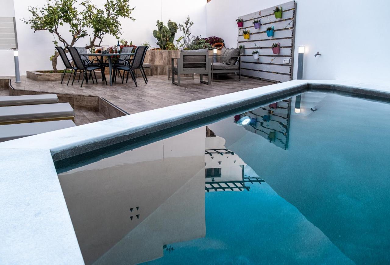 Colors In Naousa - House For 6 People In The City Of Naousa Paros Villa Exterior photo